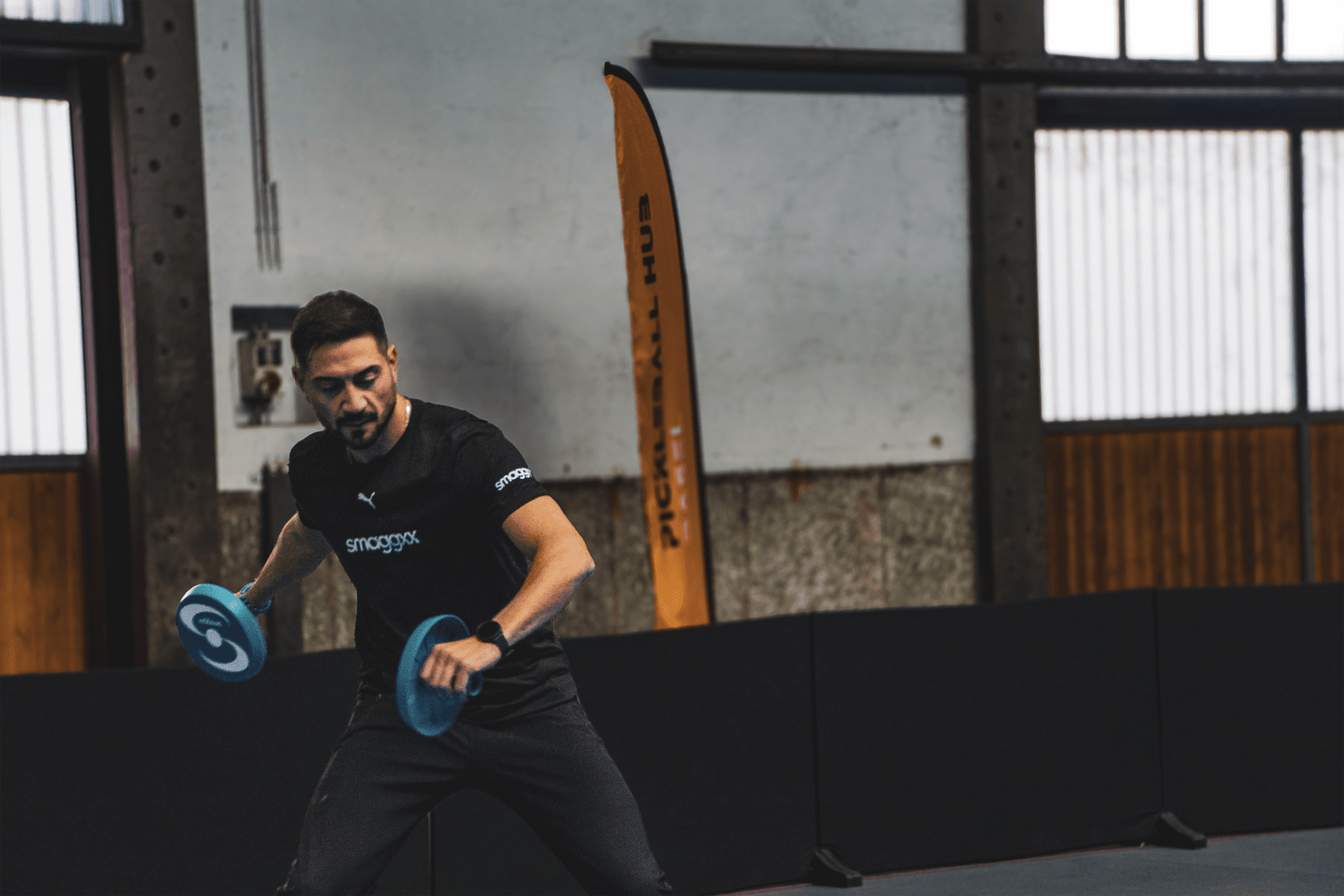 Athlete training reflexes with Smaggxx
